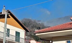 Varazze incendio in corso 1