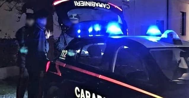 Anziano 85enne cade in casa nella notte e viene soccorso dai Carabinieri