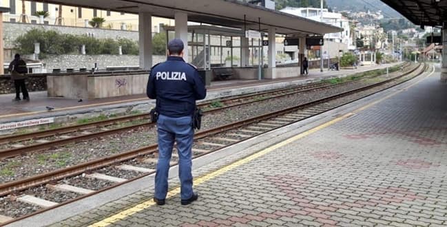 In possesso di droga è stato arrestato alla stazione nel Ponente savonese