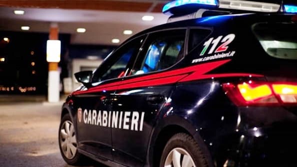 Crisi epilettica a donna sola in casa nell’alessandrino, carabinieri scavalcano e la salvano