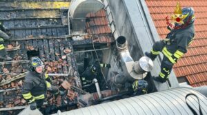 Genova Incendio tetto Magazzini Cotone 4