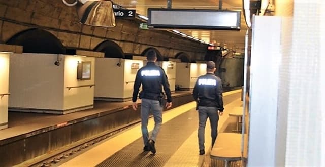 Ruba in stazione a Principe e sull’ambulanza che lo soccorre per un malore