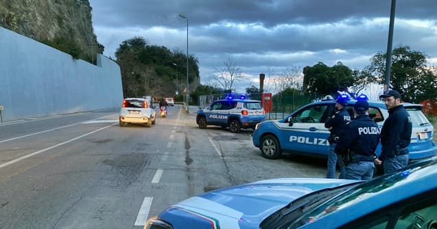 Sorpreso mentre cede una dose in corso Tardy e Benech a Savona, 31enne arrestato