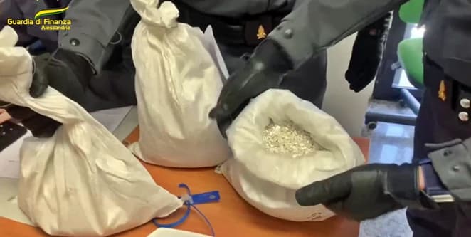 Alessandria confiscati 60 chili di argento puro causa cessione irregolare – VIDEO