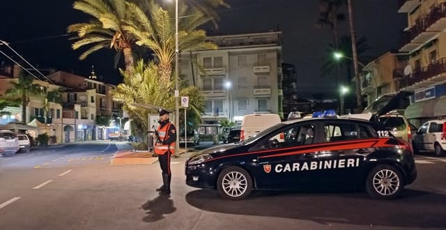 Tre ragazzini rapinano 86enne a Bordighera spruzzandogli spray urticante