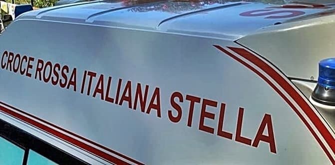 Si ribalta sulla SS334 del Sassello a Stella, 51enne al pronto soccorso