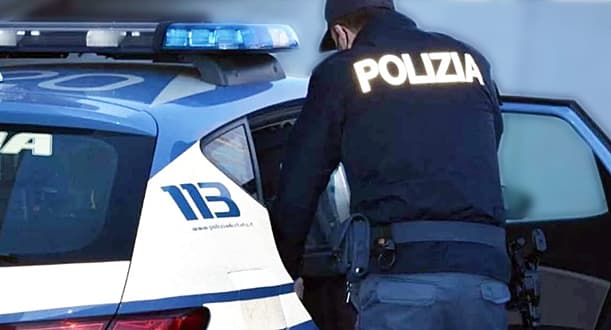 Spaccia vicino una scuola d’infanzia, 48enne arrestato a Genova