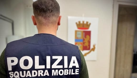 Trovata droga in abitazioni e in una pizzeria a Savona, un arresto e due denunce