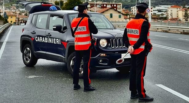 Spari in mezzo alla folla durante la festa di San Benedetto a Taggia