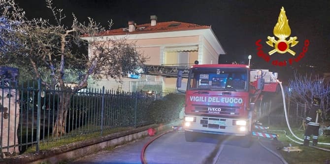 Fiamme sulle alture di Genova a Fontanegli e Cogorno – VIDEO