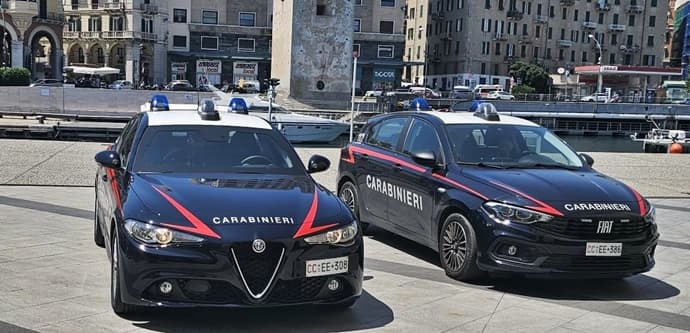 Alla sera la sua casa di Savona diventava un centro di spaccio cocaina