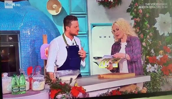 Savona dagli alunni il libro “ricette delle nonne” da Antonella Clerici su Rai 1 – VIDEO